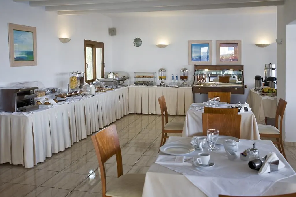 Yiannaki Hotel Ornos