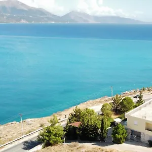 Suga 1 Guest house Qeparo